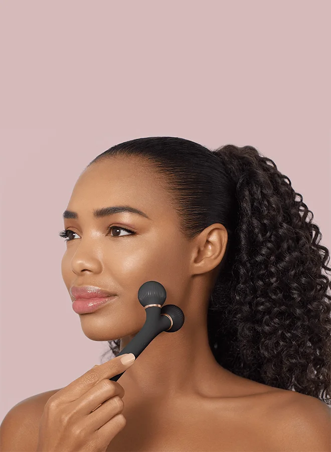 GESKE SmartAppGuided Sonic Facial Roller | 4 in 1 | Facial Dermasmooth Stimulator | Derma Roll | Professional Facial Roller | Derma Roller for Skincare and Beauty Routine | Smooth Skin - Gray
