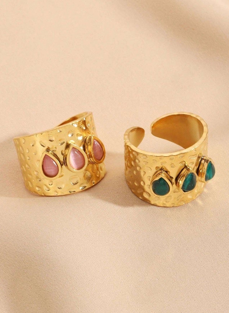 إيكوال طقم خواتم نسائي مكون من قطعتين من الاستانلس ستيل مطلي باللون الذهبي بمقاس موحد - Image 2