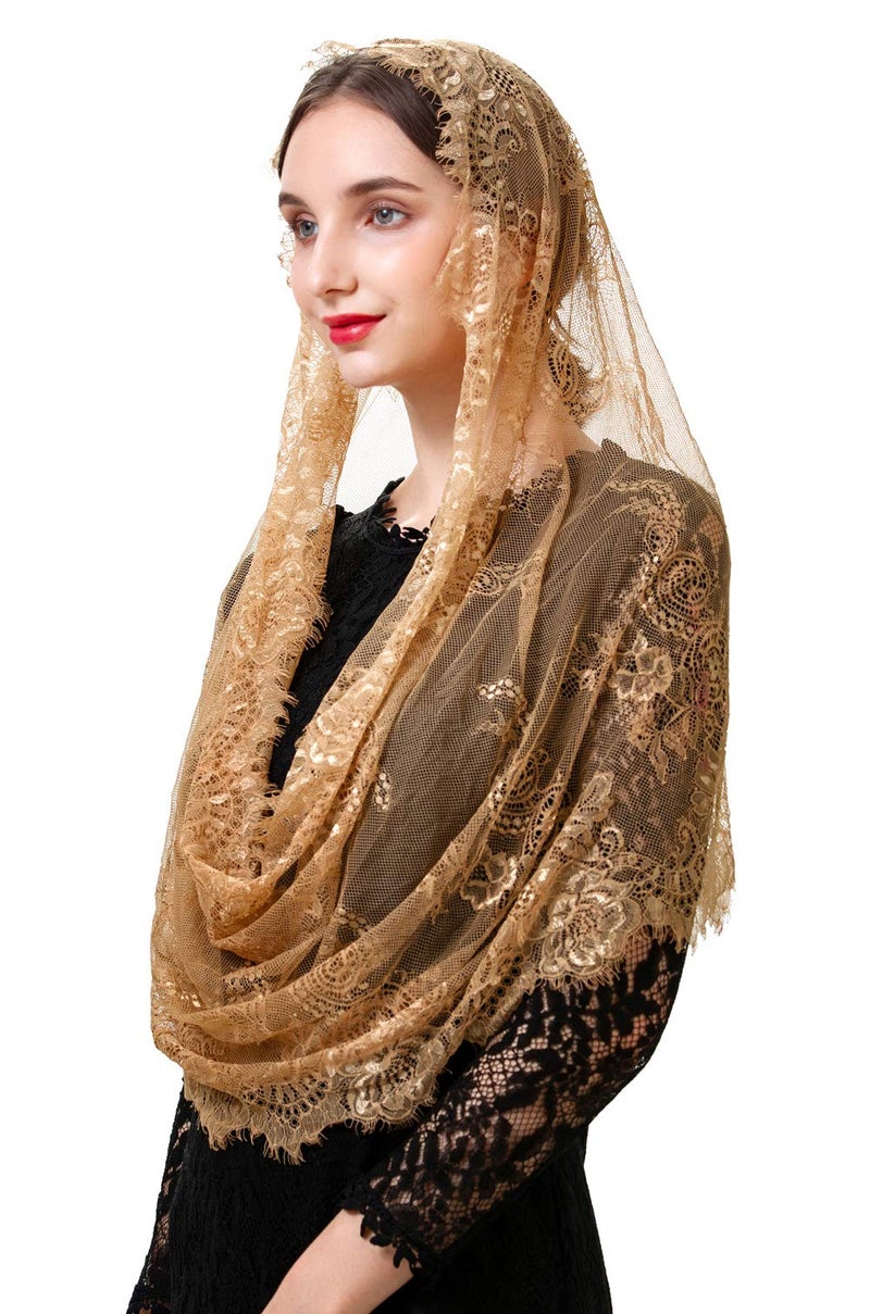 PAMOR Spanish Style Lace Traditional Vintage Inspired Infinity Shape Mantilla Veil Latin Mass Head Covering (Beige) - Image 2