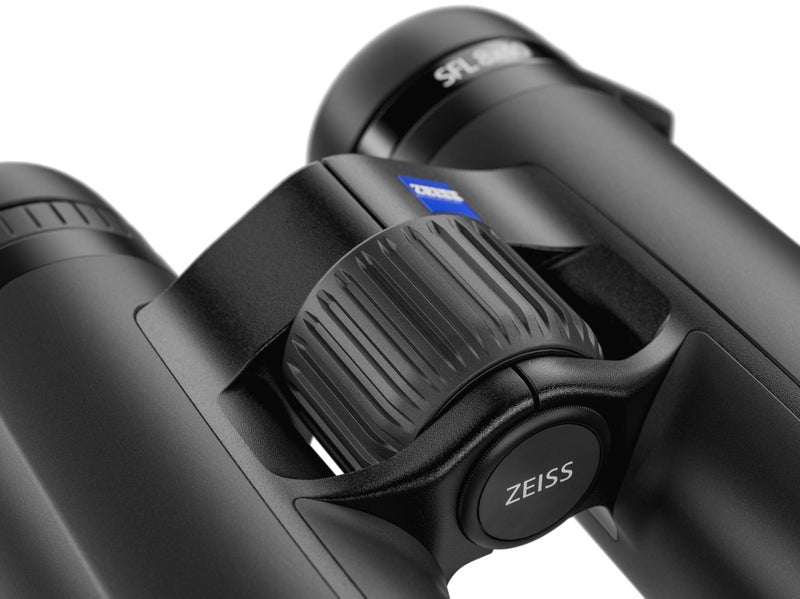 ZEISS SFL 10X40 Binocular, Black (SmartFocus Lightweight, 90% Light Transmission, Ultra-High-Definition, Waterproof) - Image 4