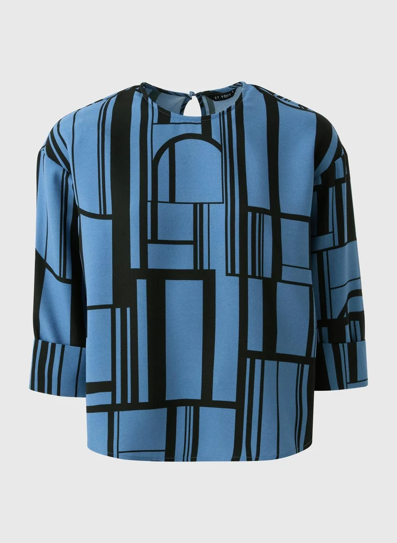 ماتلان طقم علوي بأكمام ثلاثة أرباع بنقشة هندسية زرقاء من إت يو