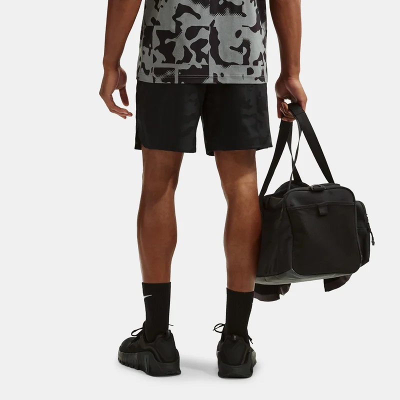 نايكي شورت تدريب رجالي بتقنية دراي فيت