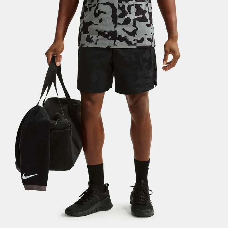 نايكي شورت تدريب رجالي بتقنية دراي فيت