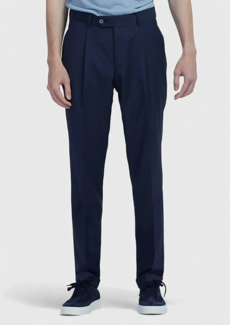 رامسي بنطال كاجوال من الصوف الخالص، لون أزرق داكن، بقصة ضيقة، مناسب للإطلالات الكاجوال.