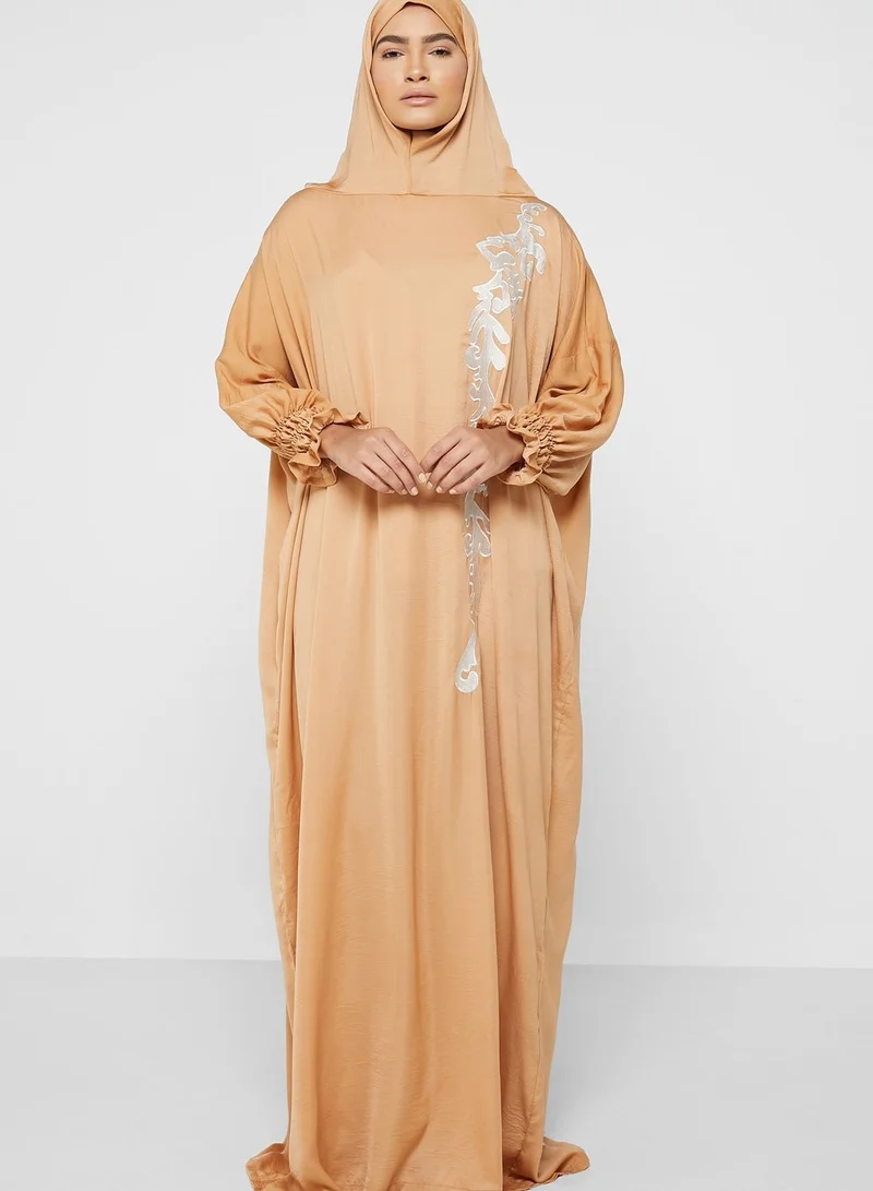 hayas closet Embroidered Detail Cuff Prayer Dress
