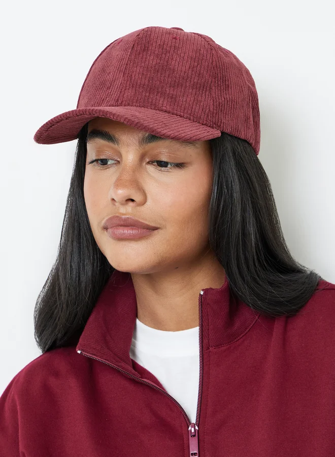 ستايلي Burgundy Solid Velvet Cap