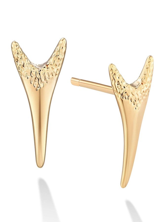 ميفيكو أقراط MEVECCO صغيرة على شكل أسنان سمكة قرش للنساء، مطلية بالذهب عيار 18 قيراطًا، مرصعة بأحجار الزركونيا المكعبة الصغيرة، بتصميم أسنان سمكة قرش لطيفة وبسيطة، هدية مثالية لها. - Image 1