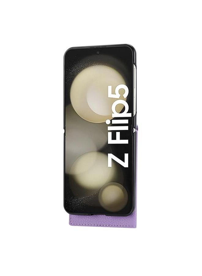 اس-توب جراب لهاتف Samsung Galaxy Z Flip5 بنمط الليتشي مزود بزر واحد وحامل بطاقات مع حبل طويل - Image 2