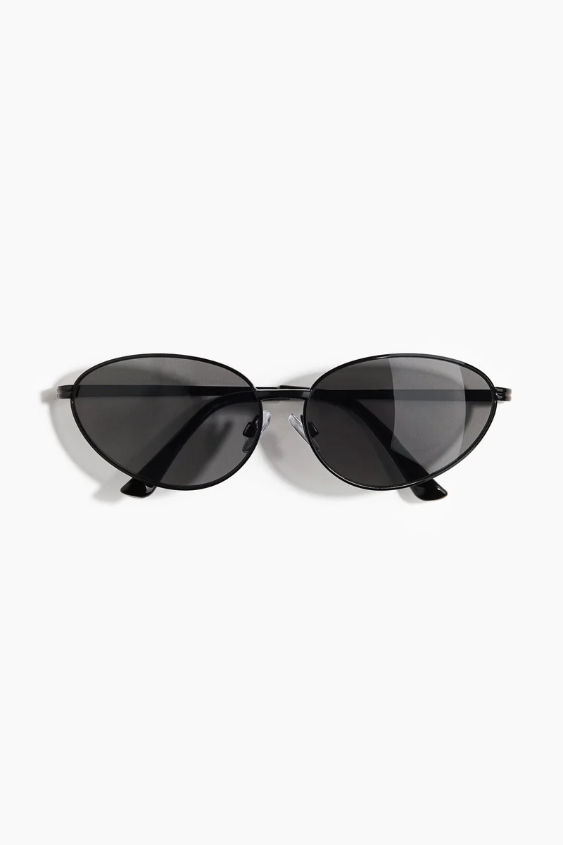 Oval sunglasses