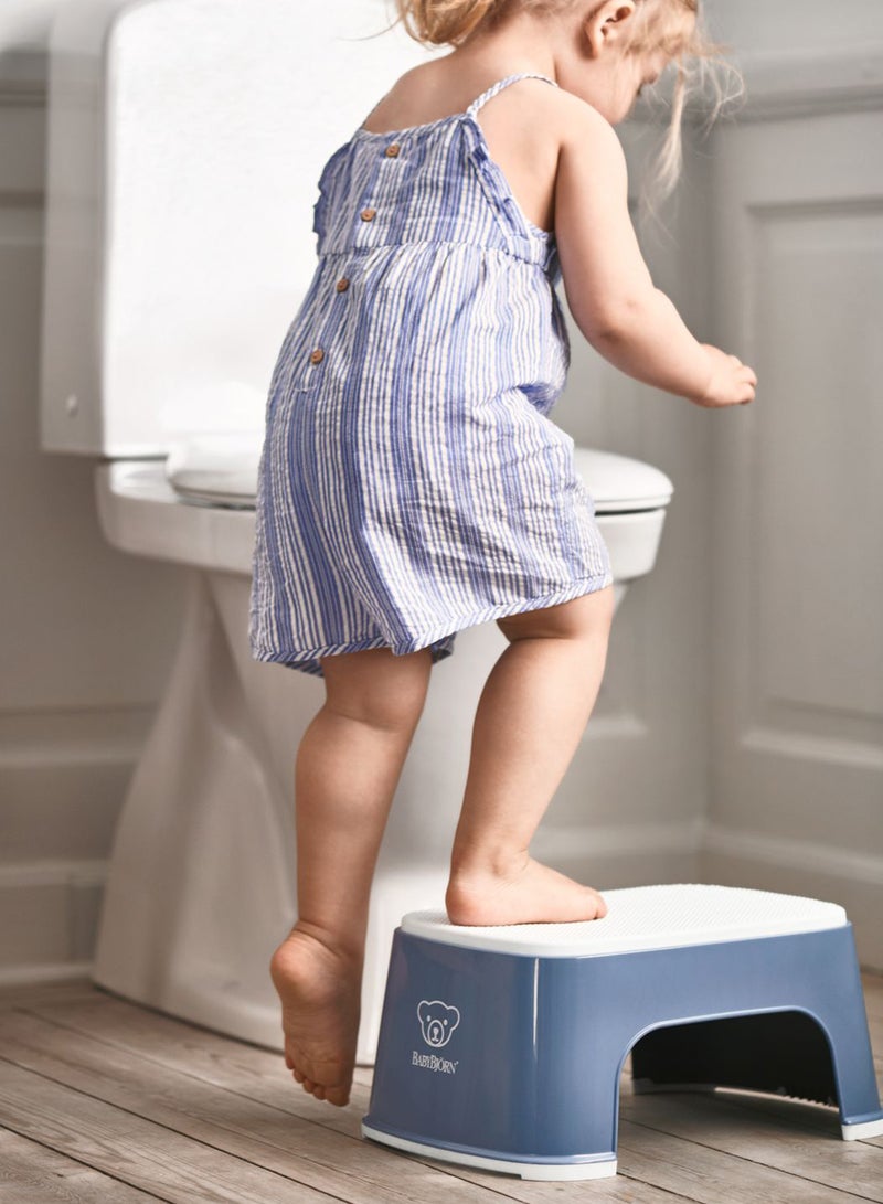 BABYBJORN Baby Step Stool Deep Blue And White  - Image 3