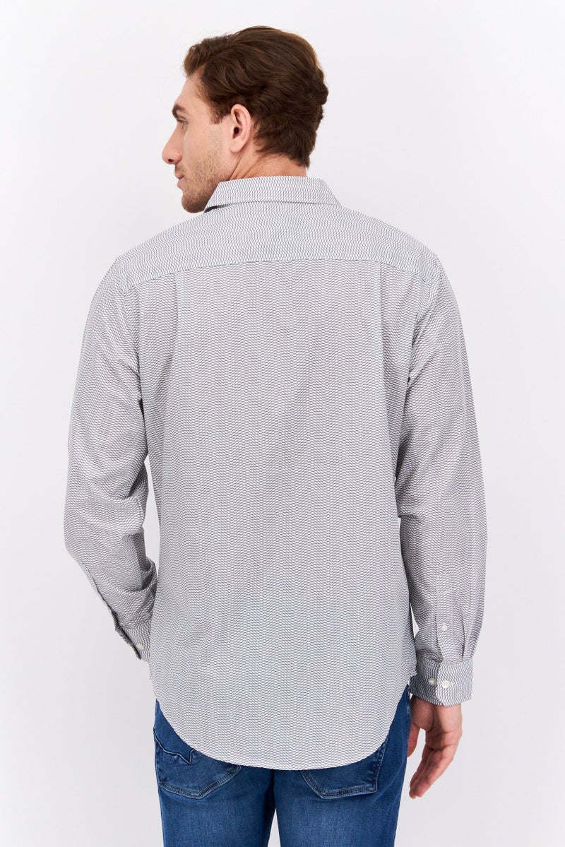 Van Heusen قميص رجالي بأكمام طويلة وقصة عادية بطبعة متعددة الألوان - Image 3