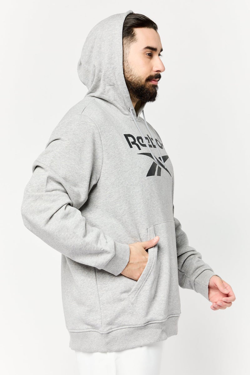 Reebok سويت شيرت رياضي للرجال بأكمام طويلة، رمادي فاتح - Image 2