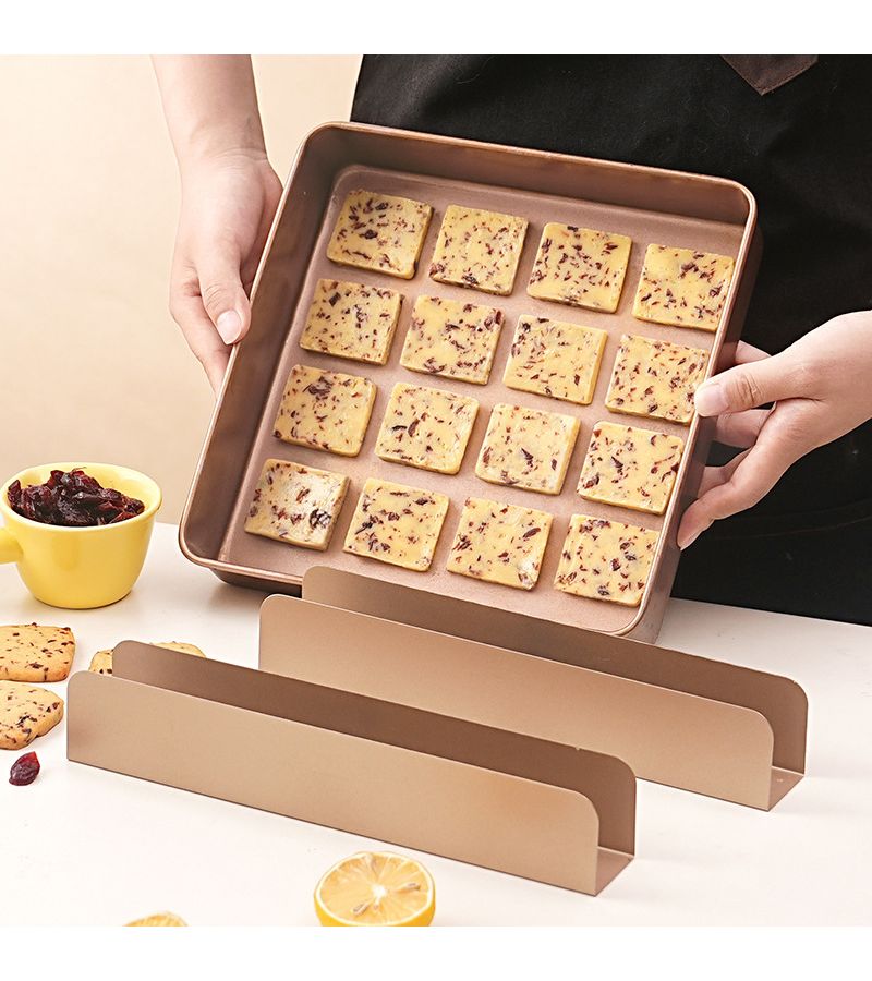 2pcs Golden U Shaped Biscuit Moulds Non Stick Carbon Steel Cookie Shapers With Ergonomic Handle For Baking - Image 2