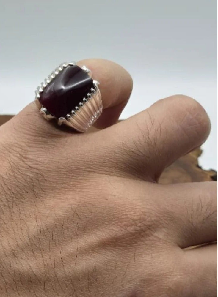 OtherMax Vip ring crowned with natural garnet stone - Image 1