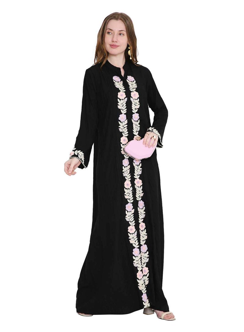 هانا آند سارا فستان جلابيات عربي طويل من الفسكوز الفاخر، مزين بتطريز خيوط مذهل. - Image 5