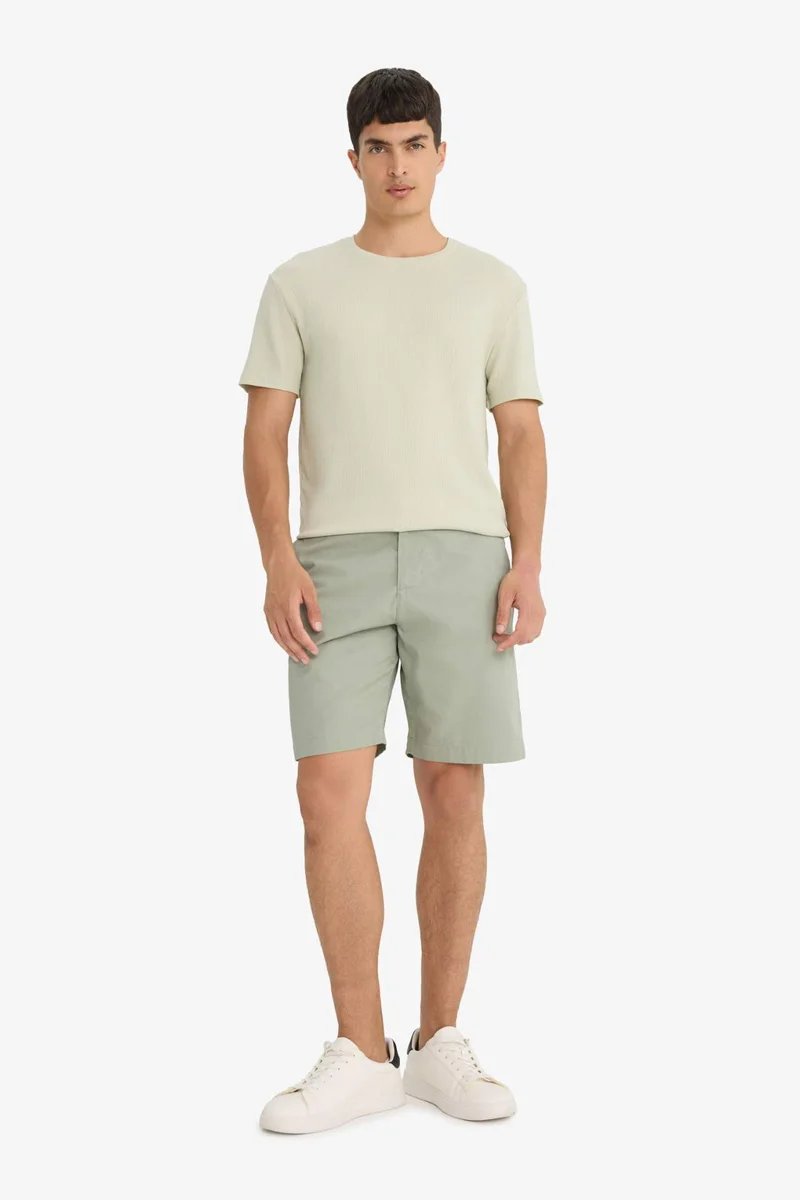 ديفاكتو Regular Fit Textured Collar Short Sleeve T-Shirt