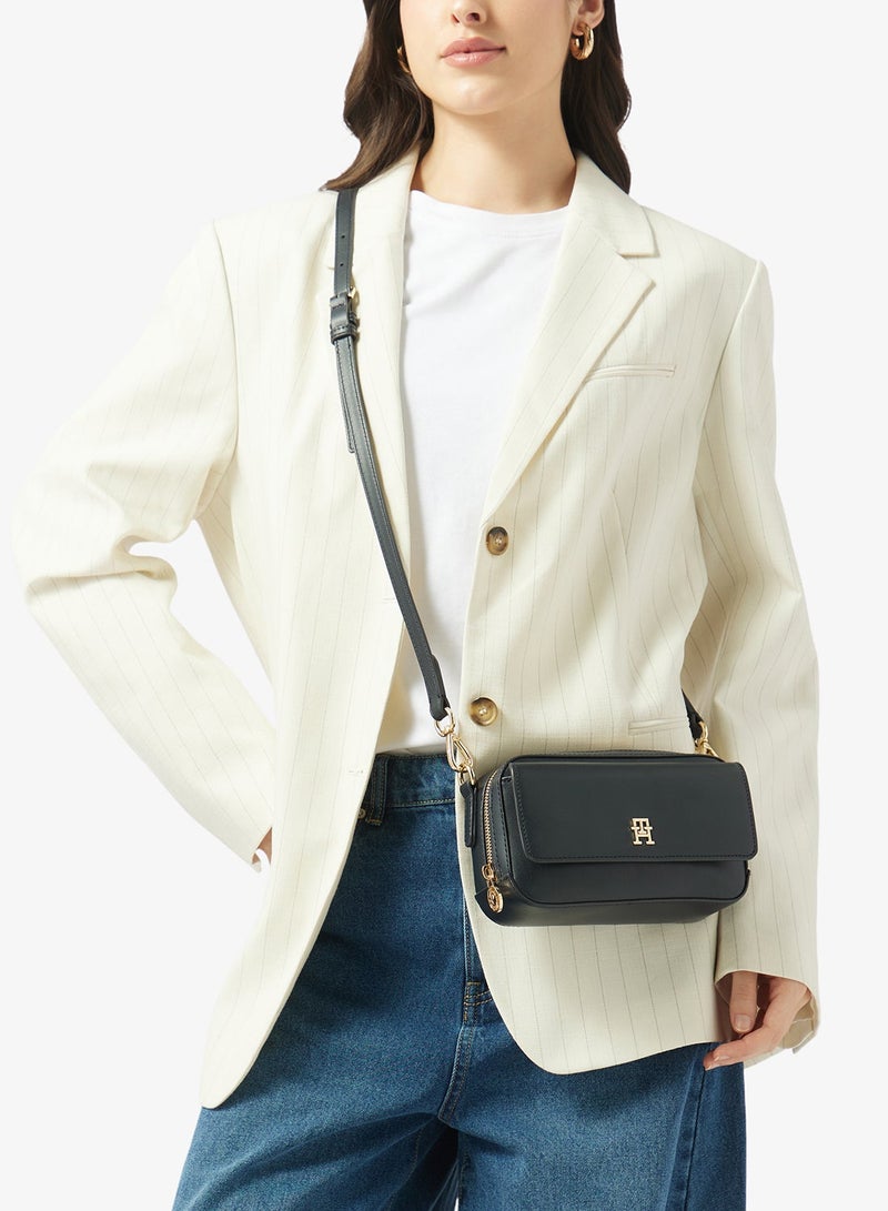 TOMMY HILFIGER Icon Camera Bag - Image 2