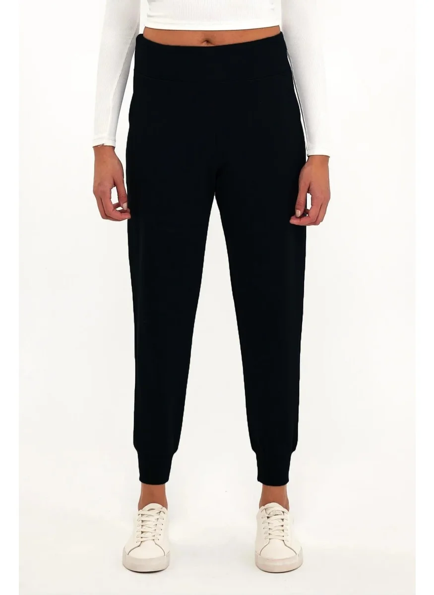 Alexander Gardi Elastic Waist Side Pocket Leggings (B23-00165)