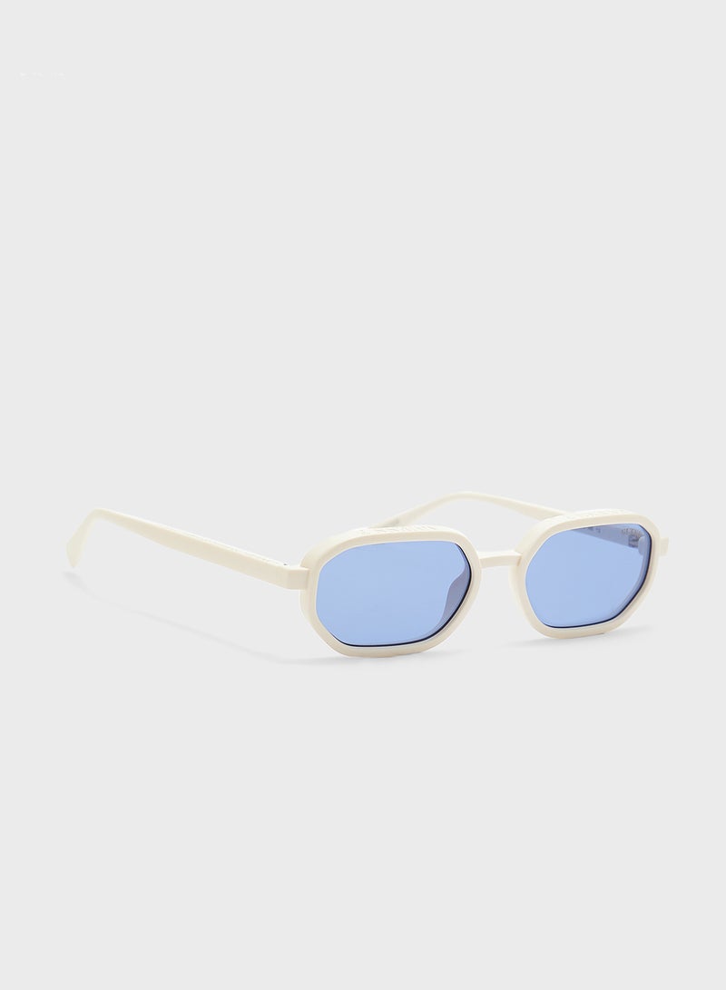 GUESS Gu0023321V53 Shape Sunglasses  - Image 1