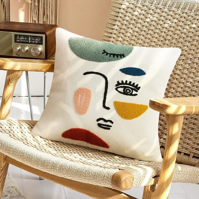 SOFT AESTHETIC DECORATIVE THROW PILLOW COVERS 18X18 MODERN ABSTRACT FACE ART PILLOW COVERS COLORFUL EMBROIDERY SQUARE CUSHION CASE BOHO CUTE PILLOWS FOR BEDROOM COUCH SOFA LIVING ROOM1PC
