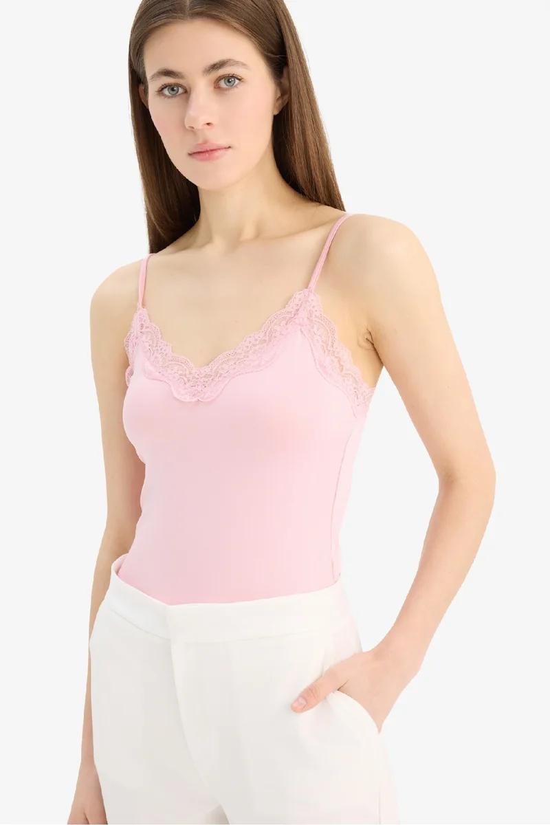 ديفاكتو Slim Fit V Neck Laced Tank Top