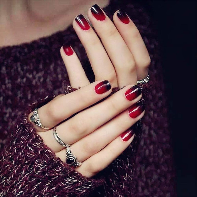 SIUSIO SIUSIO 24Pcs Fake Nails Black Red Full Cover Short Gradient Jewelry Top Coat Maple Leaf False Nail Covered Gel Nail Art Tips Sets for Women and Girls
