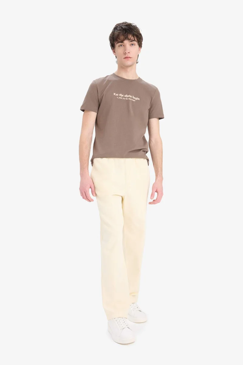 ديفاكتو Slim Fit Crew Neck Printed Short Sleeve T-Shirt