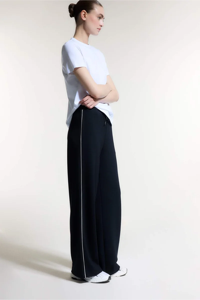 ديفاكتو Wide Leg Standard Length Modal Sports Sweatpants