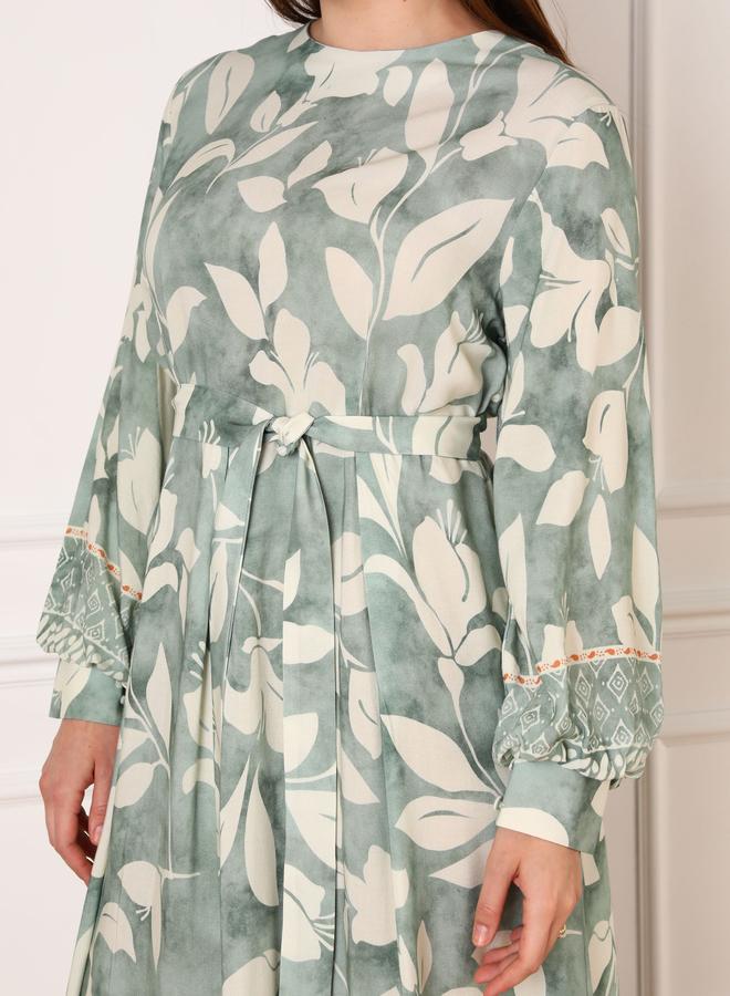 Alia Plus Green Maxi Dress with All Over Print - Image 4