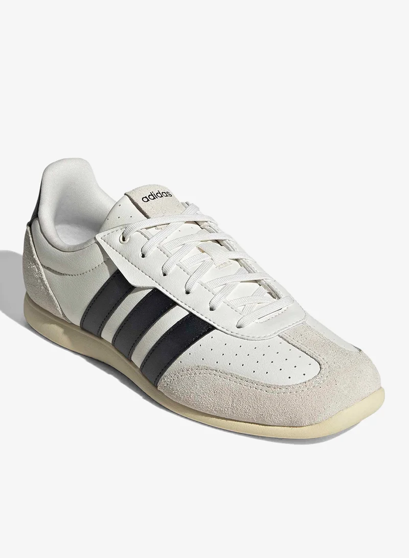Adidas CWHITE/CBLACK/WARVAN Barreda Lo for Women | Best Price UAE