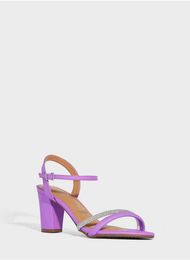 فيزانو Avery Ankle Strap High Heel Sandals