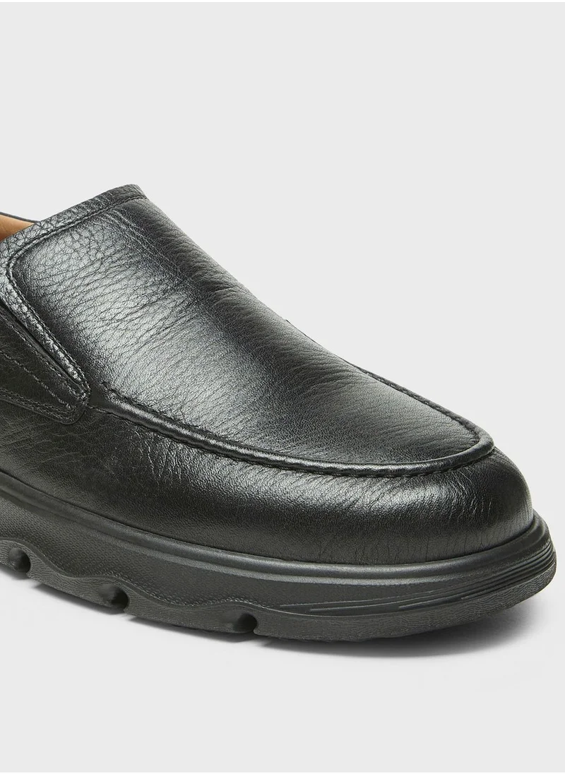 لو كونفورت Casual Comfort Slip Ons