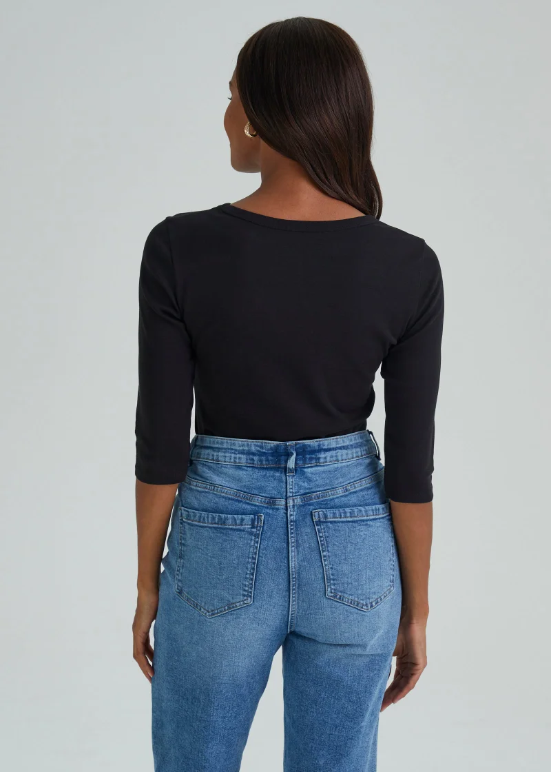 ماتلان تيشيرت أسود بأكمام ثلاثة أرباع