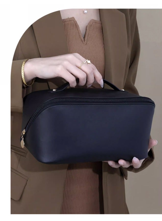 منظم مكياج محمول عالي الجودة للسفر - خمسة أقسام (أسود) - Image 1