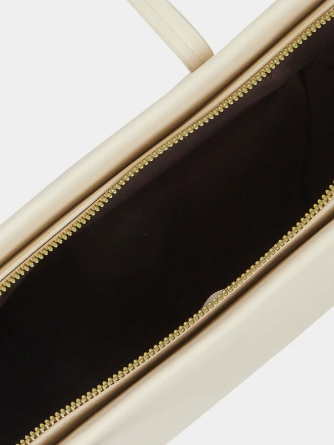 Styli Styli Plain Tote Bag with Zip Closure