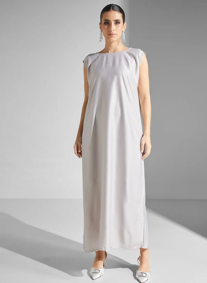 Meem by Mariyah Embellished Abaya