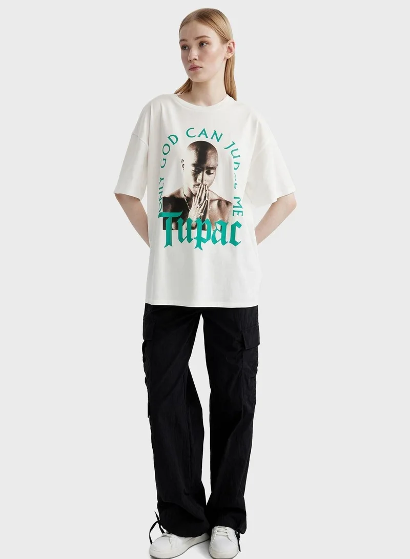 DeFacto  Oversize Fit Tupac Shakur Licensed Crew Neck Print for Women | Best Price UAE