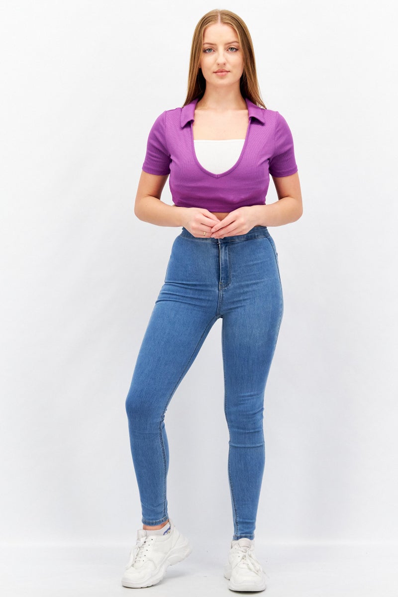 I SAW IT FIRST Women V Neck Short Sleeve Ribbed Crop Top, Purple - Image 4