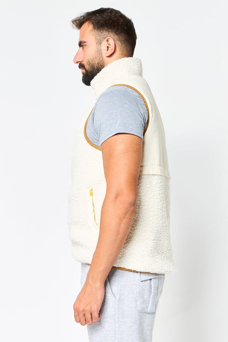 Reebok Men Sportswear Fit Sleeveless Outdoor Vest Jacket, White - Image 3