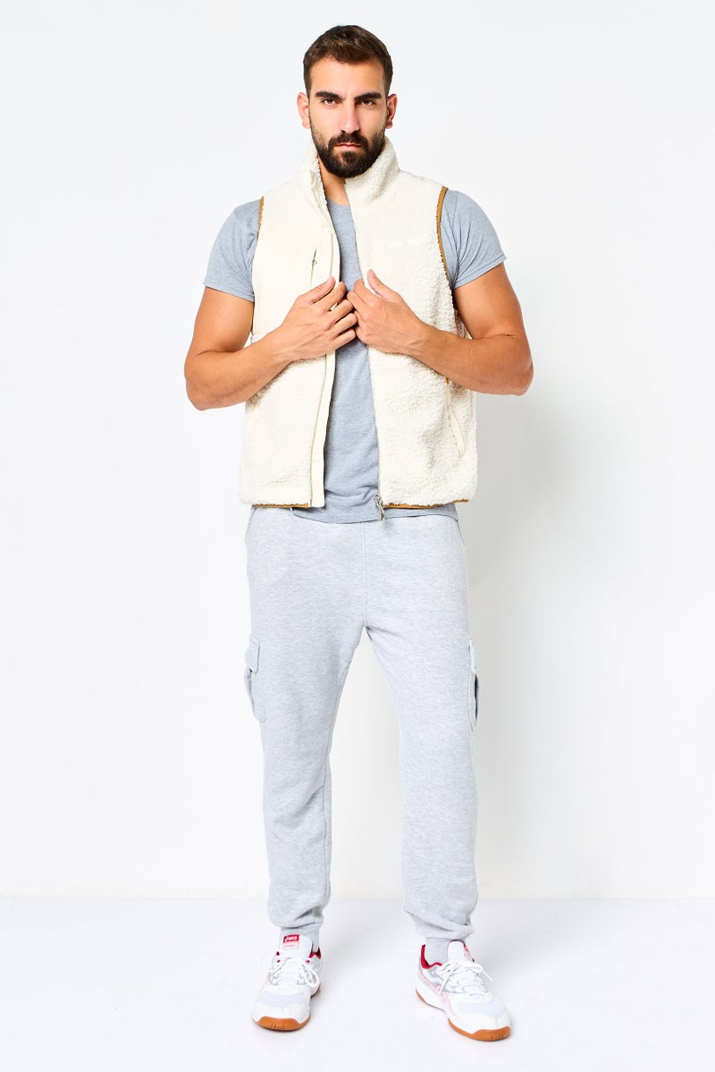 Reebok Men Sportswear Fit Sleeveless Outdoor Vest Jacket, White - Image 2