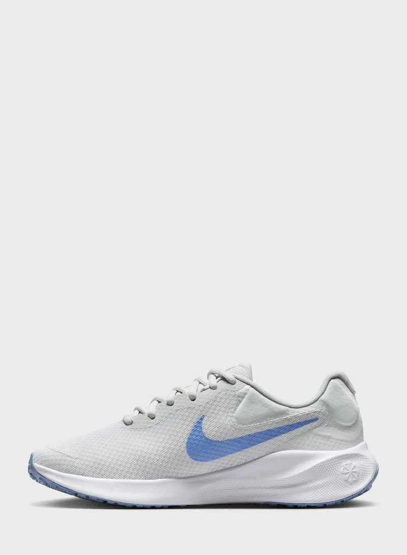 Nike Revolution 7