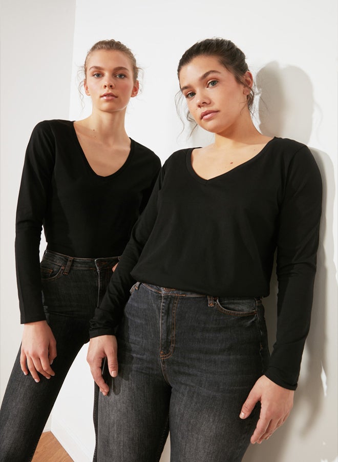 trendyol Black 100% Cotton Regular/Regular Fit Basic V Neck Long Sleeve Knitted T-Shirt - Image 5