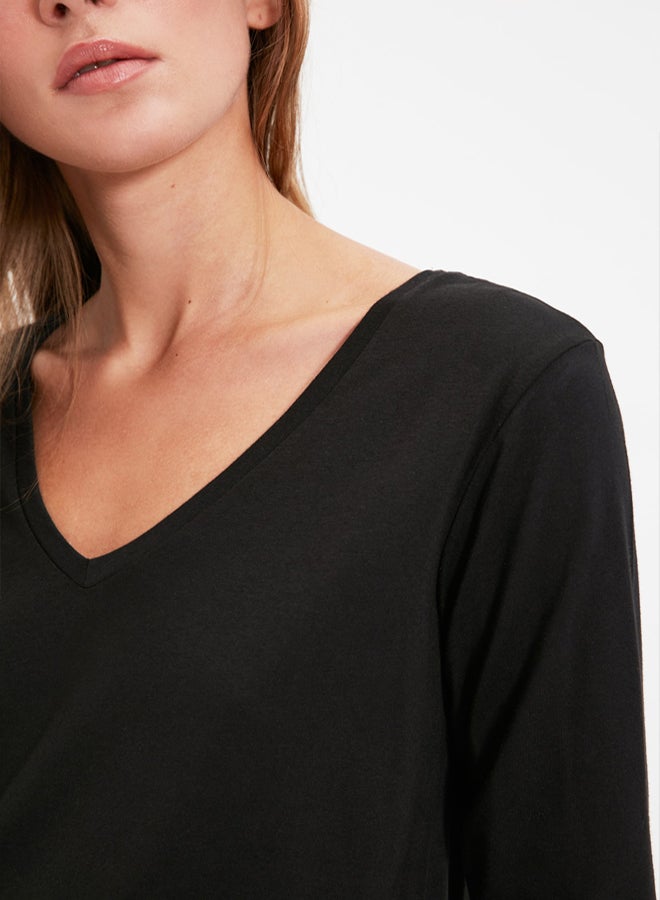 trendyol Black 100% Cotton Regular/Regular Fit Basic V Neck Long Sleeve Knitted T-Shirt - Image 4