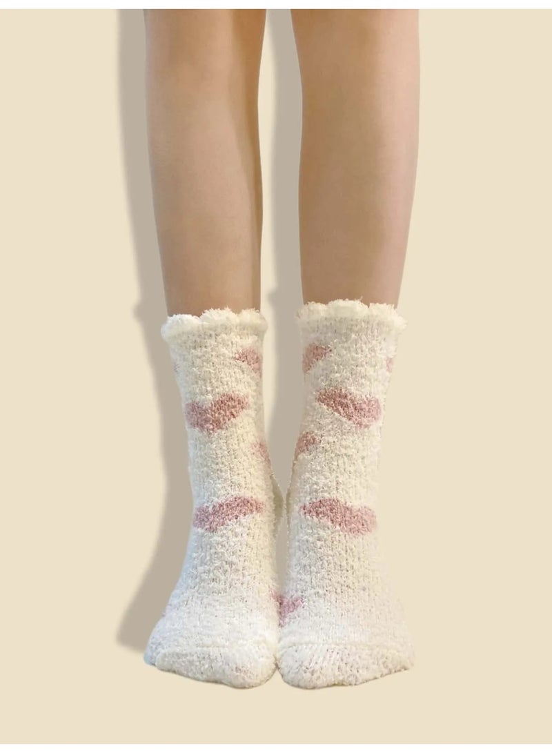 جوارب شتويه نسائيه مجموعه من 3 ازواج من الجوارب الشتويه الطويله بتصاميم متنوعه مصنوعه من قماش فائق النعومه يوفر دفئًا ممتازًا خلال أيام الشتاء الباردة - Image 2