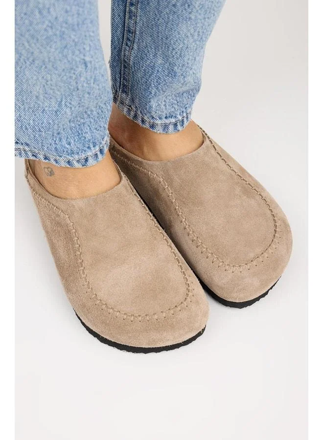 Manijero  Nitsa Women's Genuine Leather Plain Sabo Violet Slippers. for Women | Best Price UAE