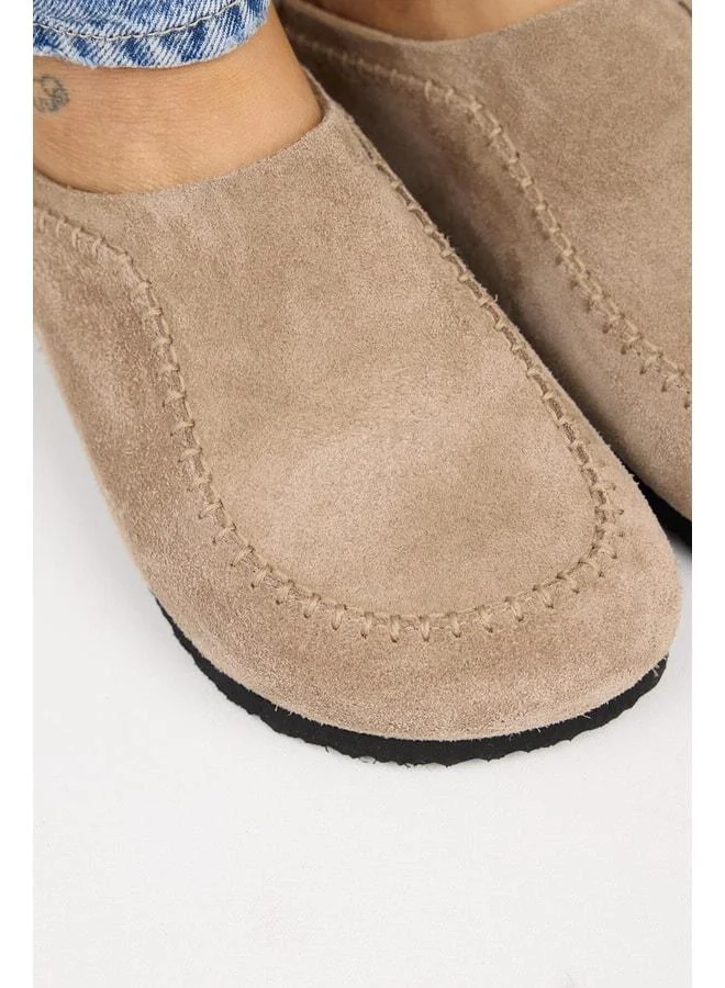 Manijero  Nitsa Women's Genuine Leather Plain Sabo Violet Slippers. for Women | Best Price UAE