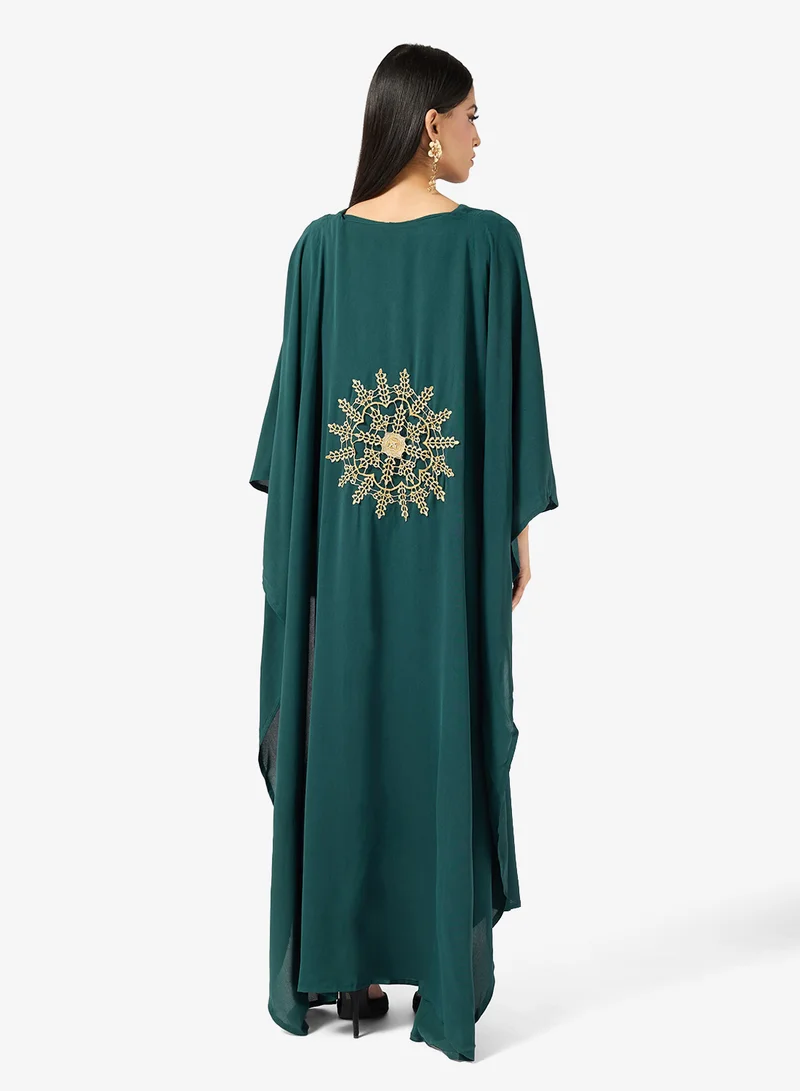 خزانة Embroidered Kaftan With Cape