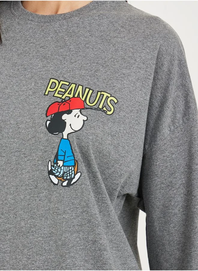 ستايلي Peanuts Oversized Placement Print Drop Shoulder Longline T-Shirt