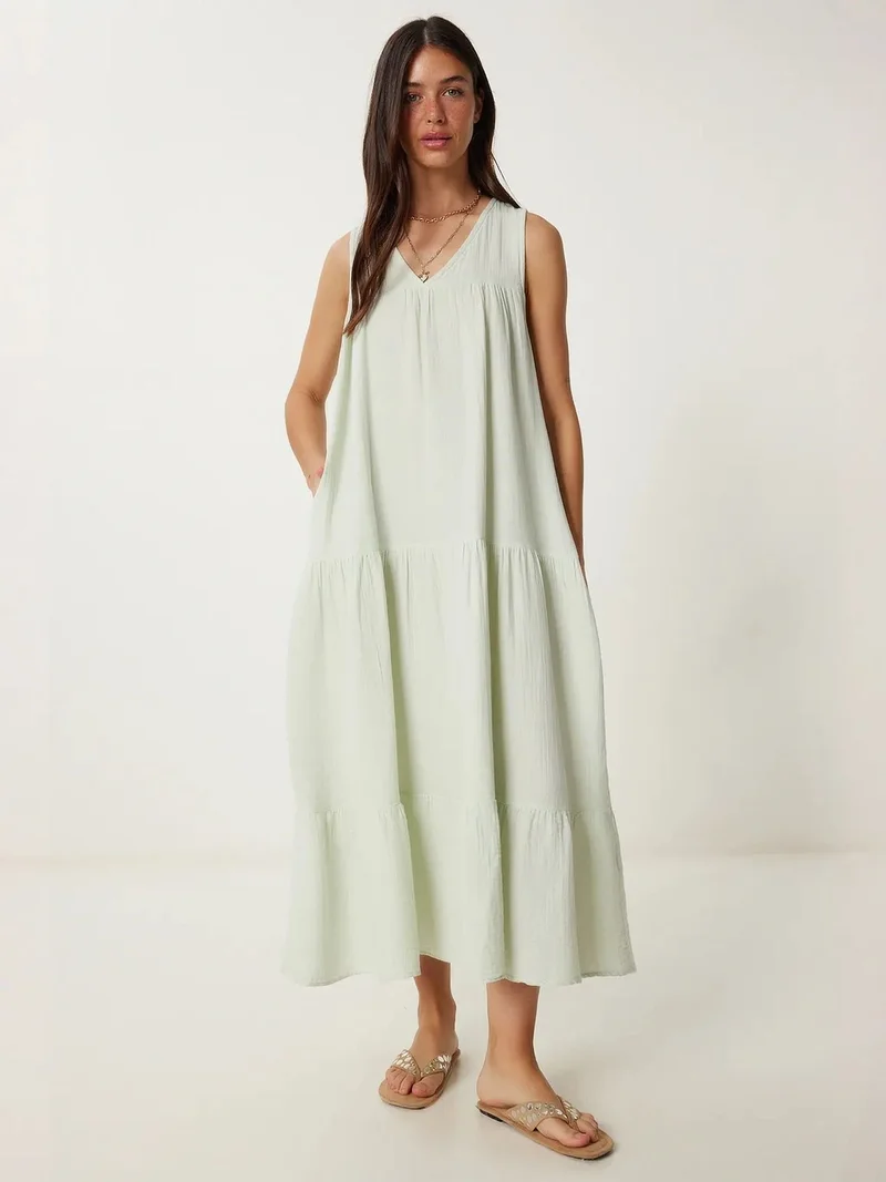 السعادة في إسطنبول ISTANBUL Frilly V-Neck Midi Dress