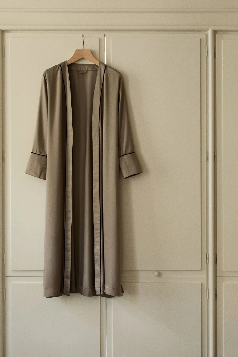 H&M Satin dressing gown